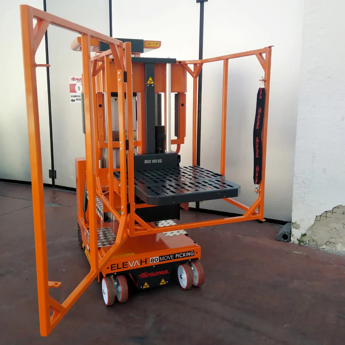 Perimeter protection for picking platform